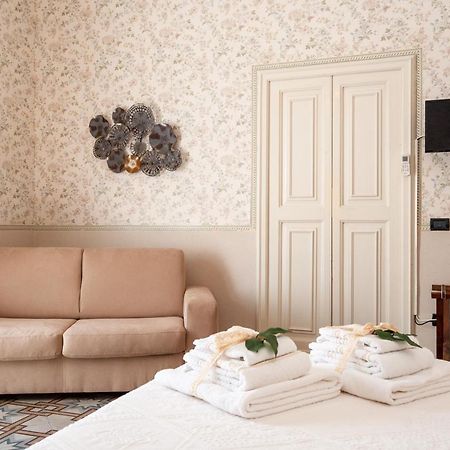 B&B Risveglio Col Rosone Lecce Ngoại thất bức ảnh