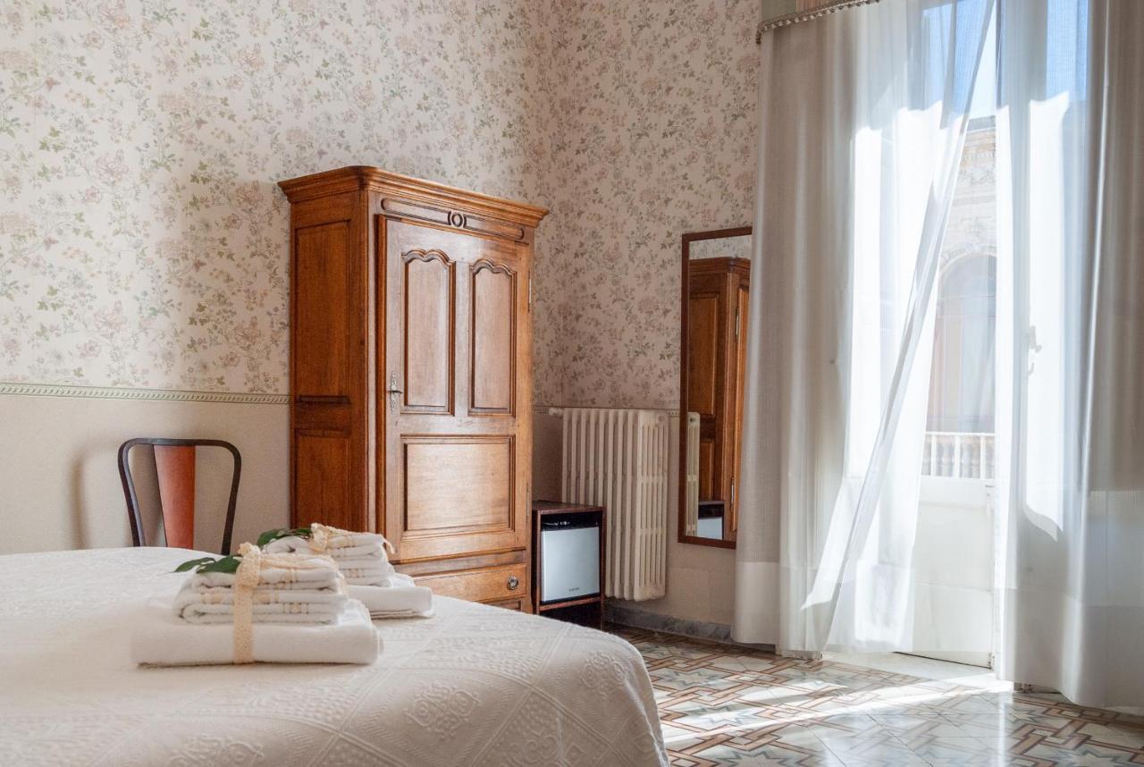 B&B Risveglio Col Rosone Lecce Ngoại thất bức ảnh