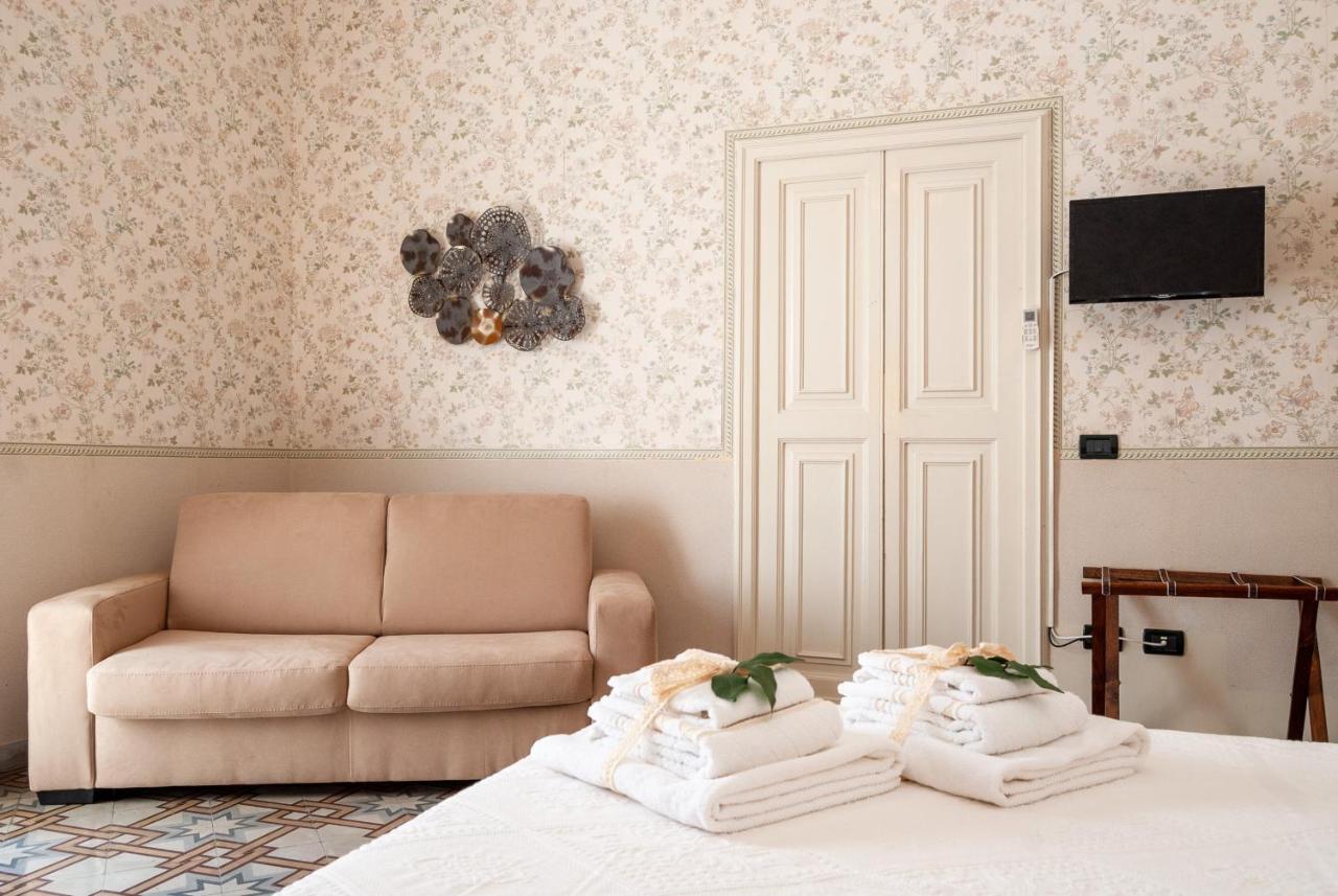 B&B Risveglio Col Rosone Lecce Ngoại thất bức ảnh