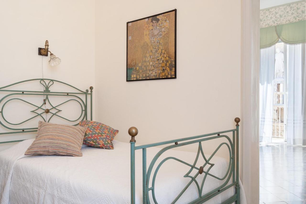 B&B Risveglio Col Rosone Lecce Ngoại thất bức ảnh